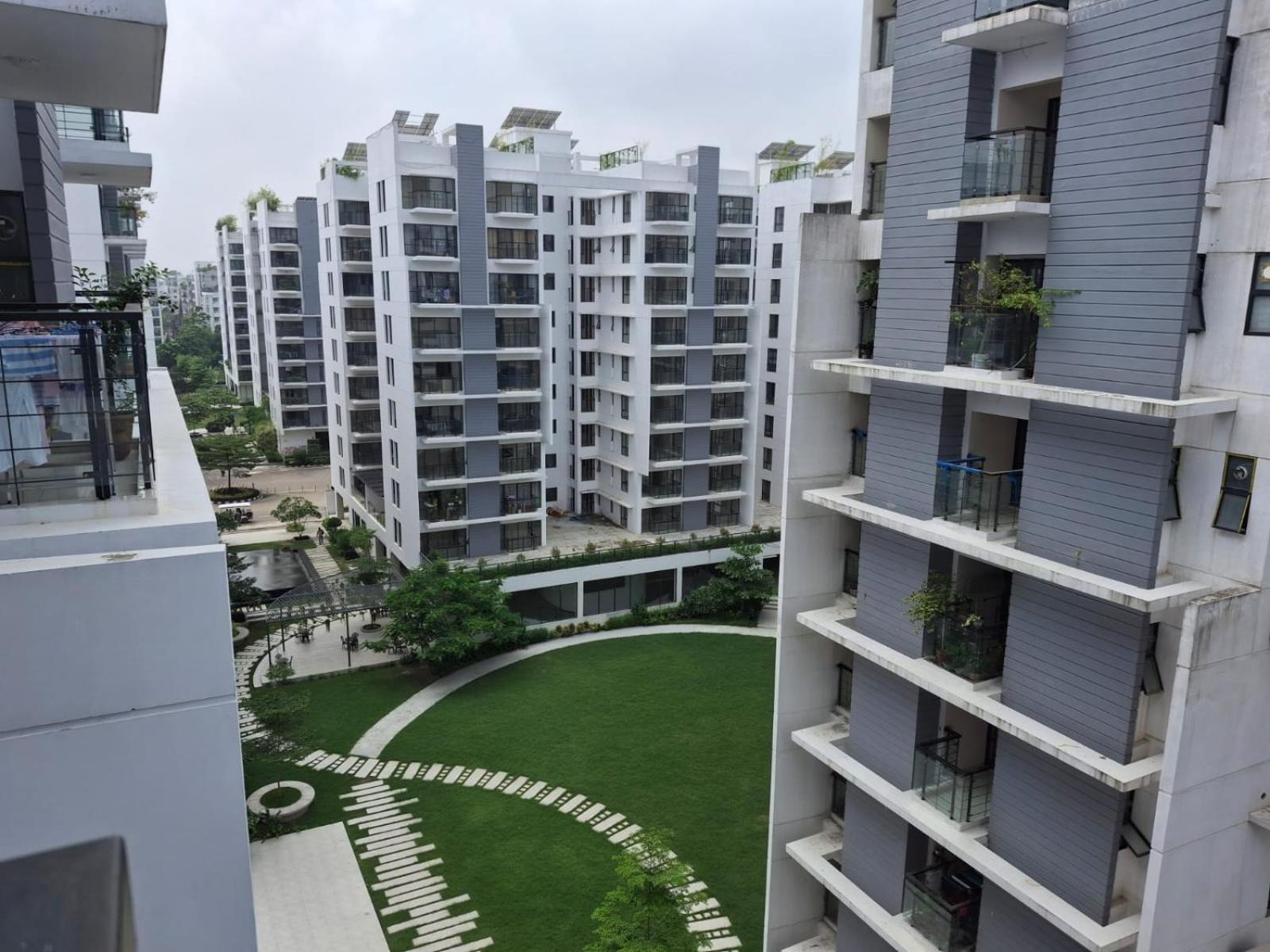 Elegant Secured Family Apartment With Open Space داكا المظهر الخارجي الصورة