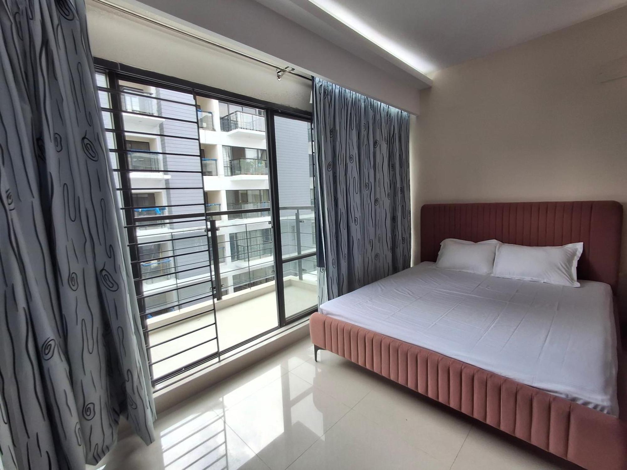 Elegant Secured Family Apartment With Open Space داكا المظهر الخارجي الصورة