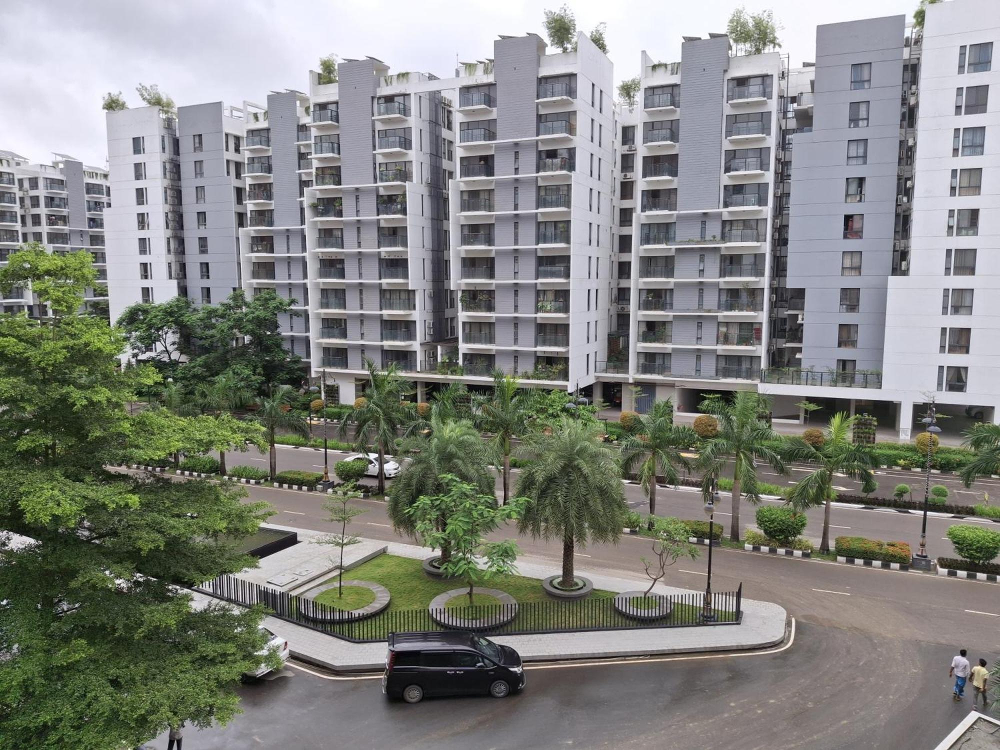 Elegant Secured Family Apartment With Open Space داكا المظهر الخارجي الصورة
